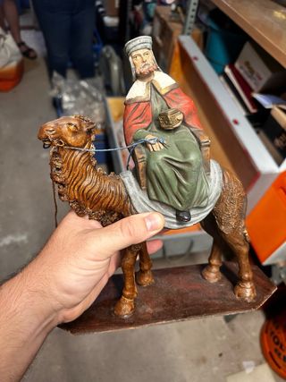 Figuras de Reyes Magos y pajes Belén Ortigas