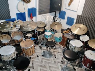Clases de batería y percusión.