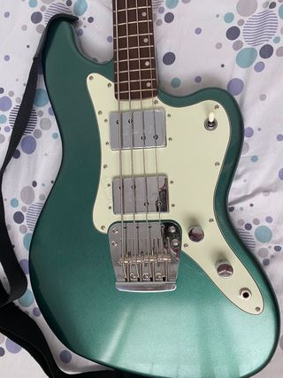 Squier Paranormal Rascal Bass HH