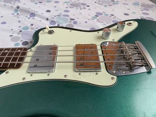 Squier Paranormal Rascal Bass HH