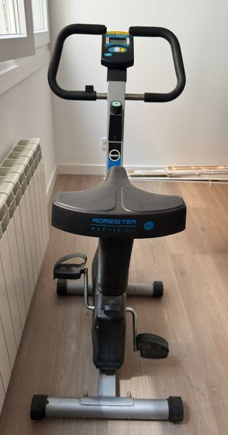 Bicicleta estática HomeMaster Fitness