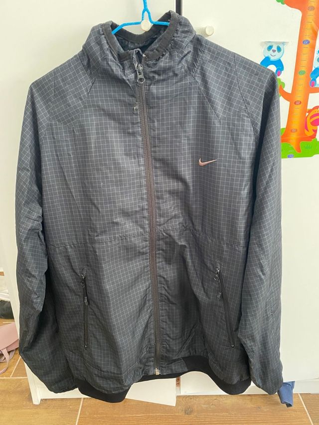 Chaqueta Nike negra