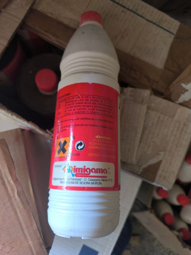 Limpiador químico ANSAL suelos rústicos