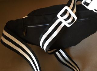 Riñonera Chanel vip makeup