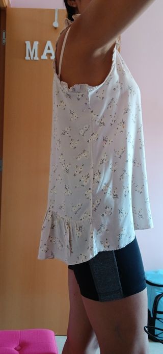 Blusa beige estampada - volantes