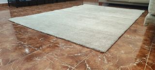 ALFOMBRA DE PELO CORTO, NUEVA.