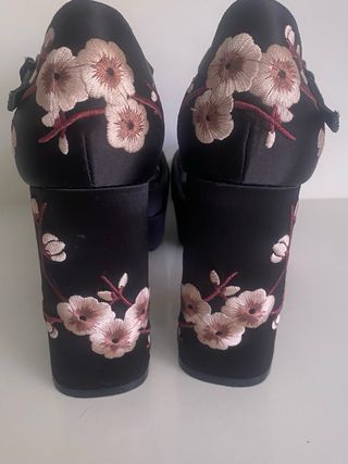 Sandalias Uterqüe tacón negro