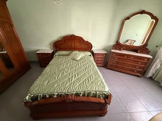 Dormitorio madera maciza clásico