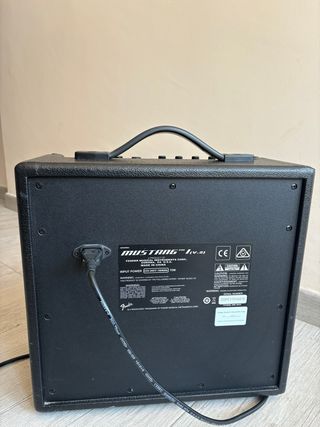 Fender Mustang I (V.2) 20w con Footswitch.