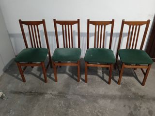4 Sillas madera - tapicería verde