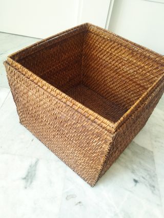 Cesto mimbre cuadrado marrón