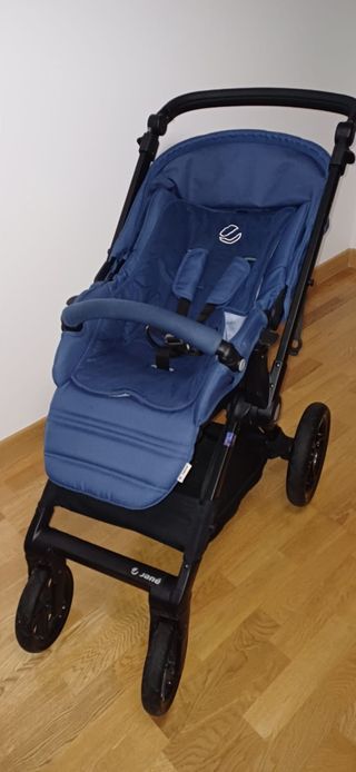 Carrito bebé 2 piezas: capazo+silla
Marca Jané