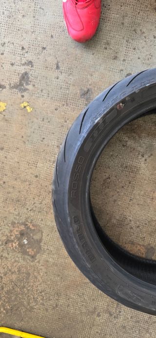 Neumáticos Pirelli Diablo Rosso 3 usados