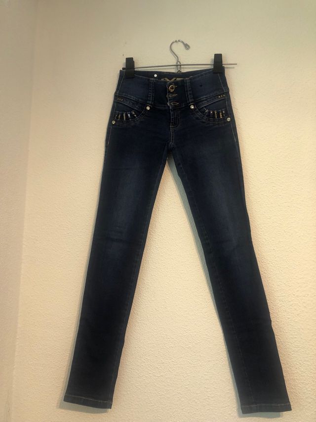 Vaqueros ajustados, tiro alto, push up