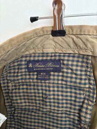 Bermudas Brooks Brothers - Caqui