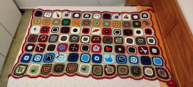 MANTA DE GANCHILLO ARTESANAL