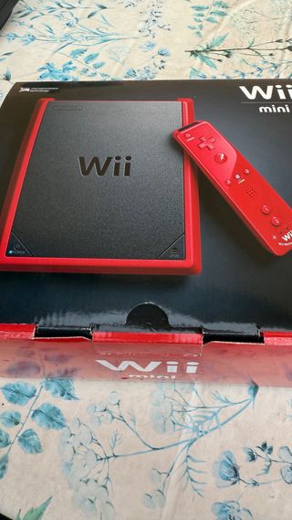 Nintendo Wii mini rossa e nera