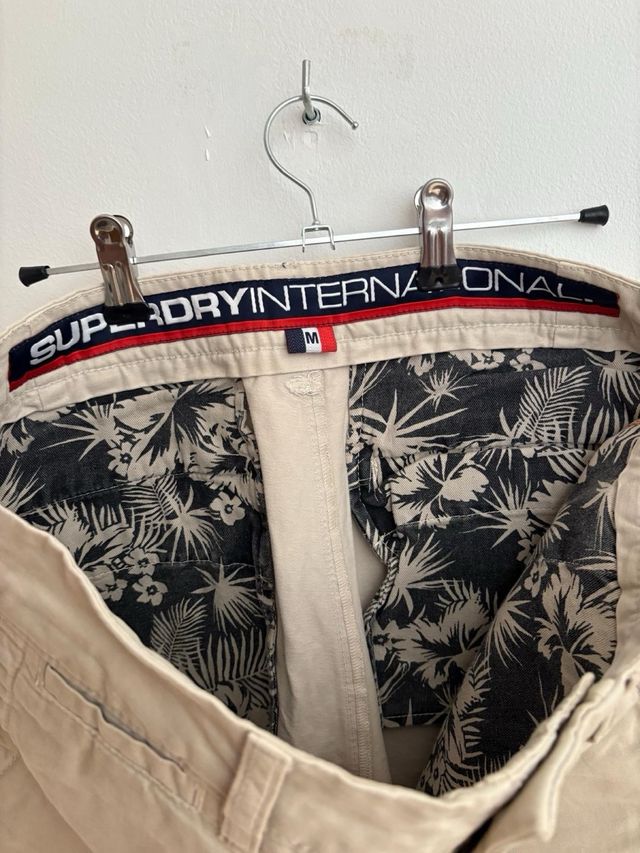 Bermudas Superdry beige