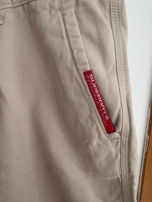 Bermudas Superdry beige