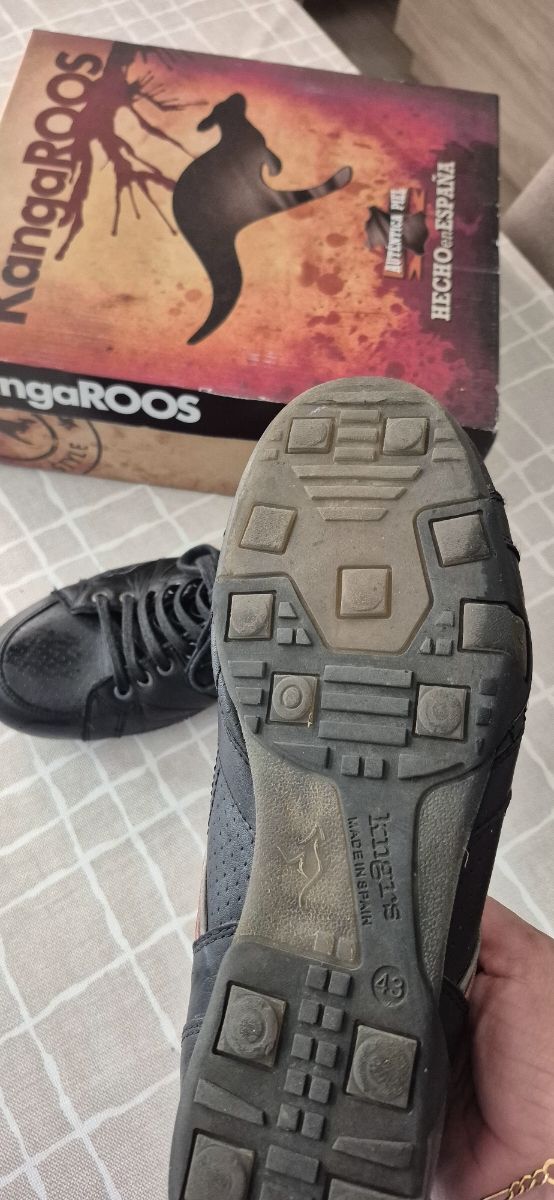 Zapatos Kangaroos negros
