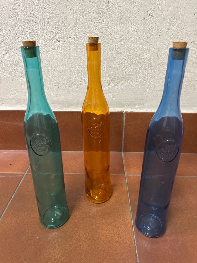 3 Botellas cristal coloreadas