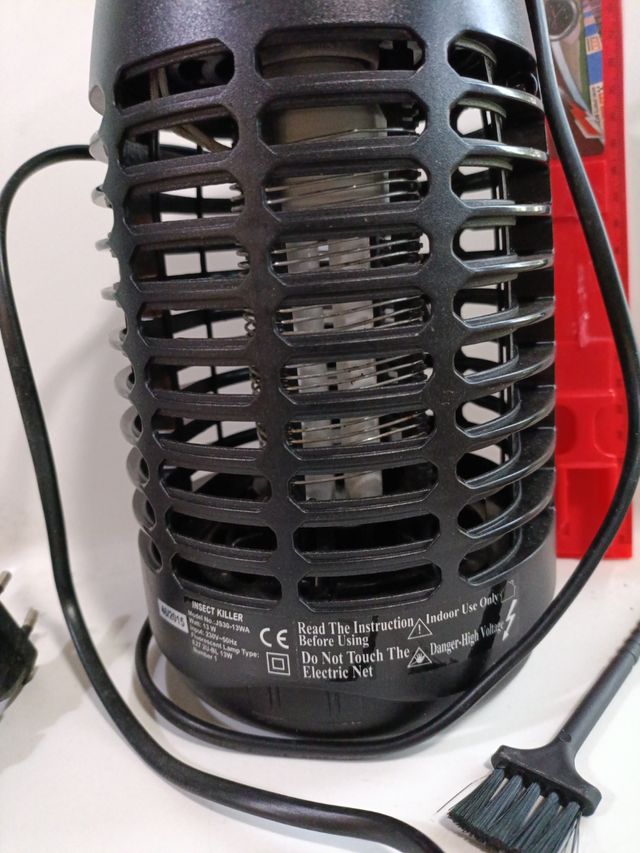 Mata mosquitos eléctrico COATI 13w