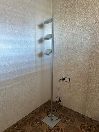 Lampara de pie moderna