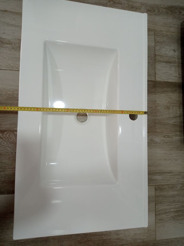 Lavabo blanco fabricado en fibra plastic