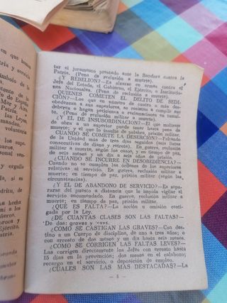 Libros militares antiguos España