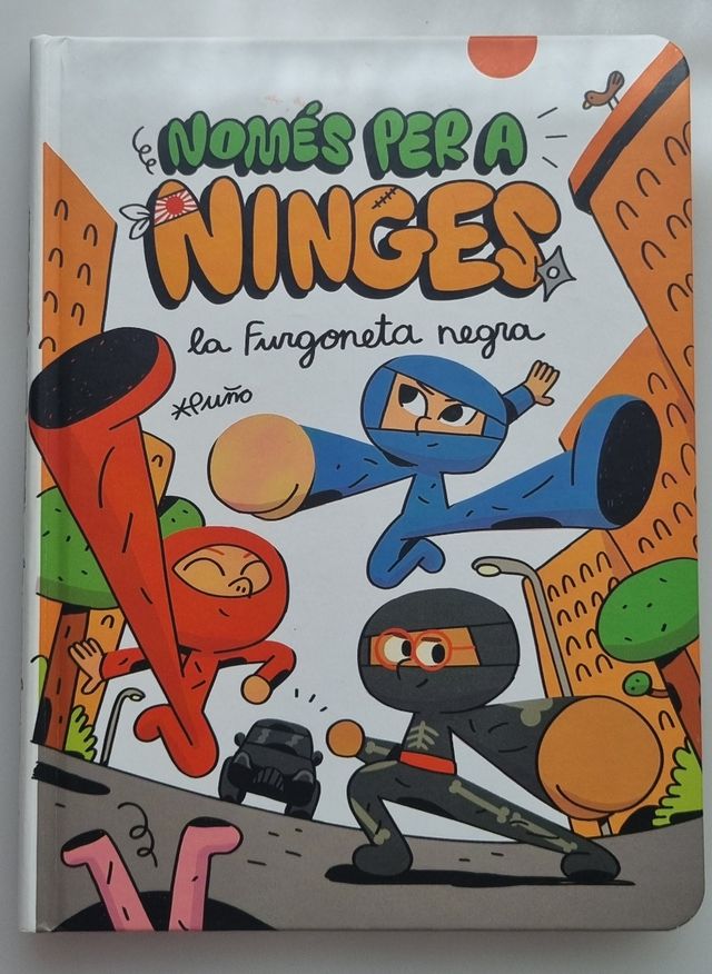 Només per a ninges 1. La furgoneta negra