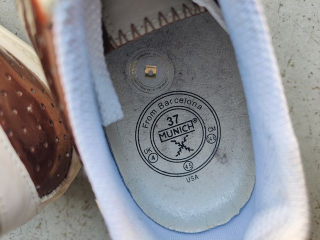 Zapatillas Munich color cobre