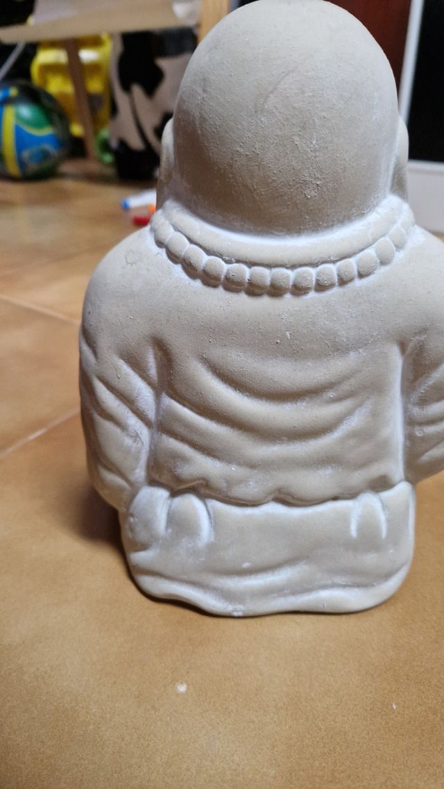 Figuras y jarrones de cerámica