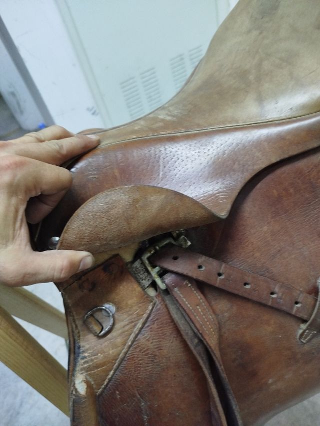 Silla Montar Caballería Ejercito Ingles antigua