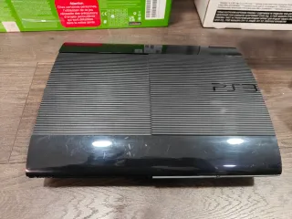 PS3 Super Slim 12GB - Negra