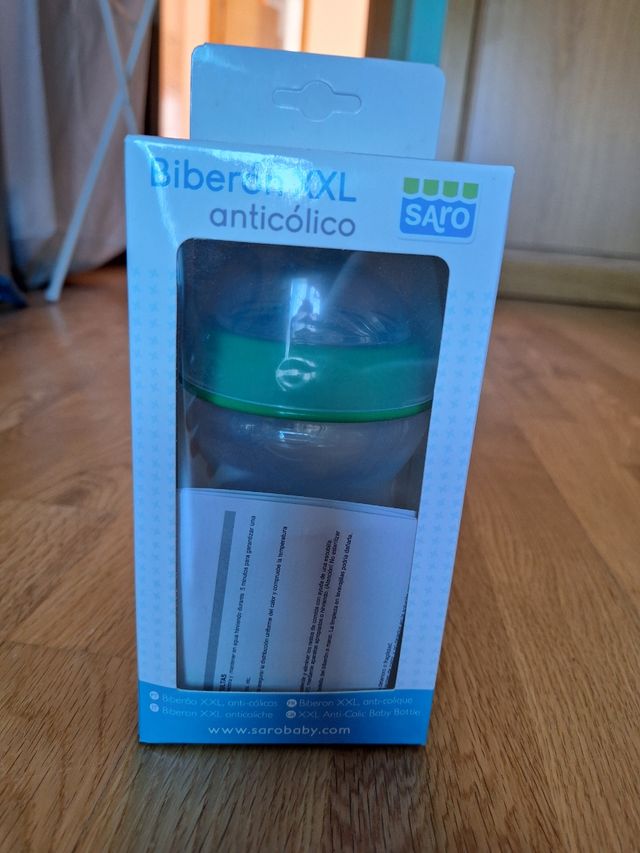 Biberón bebé recién nacido