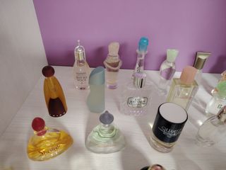  OfertaColección de 30 mini botellas salen a 1€ .