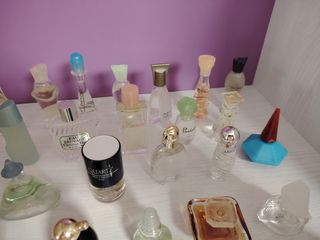  OfertaColección de 30 mini botellas salen a 1€ .