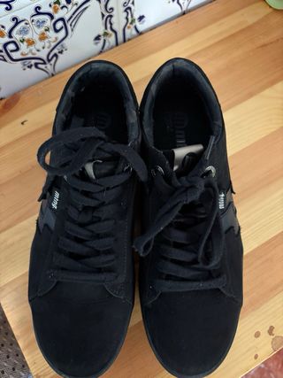 Zapatillas plataforma Mustang negras