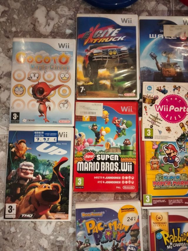 Wii blanca + juegos y mandos