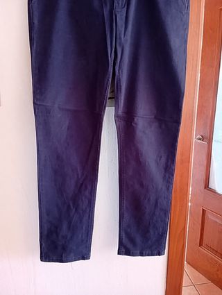 Pantalón chino azul oscuro