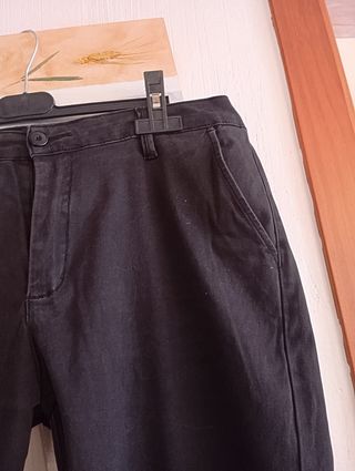 Pantalón chino negro