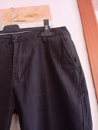 Pantalón chino negro