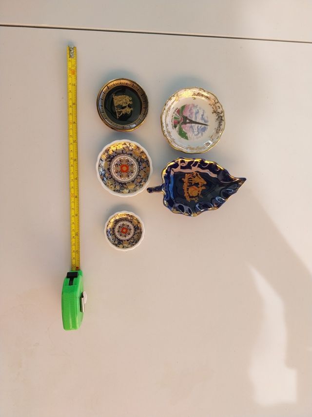5 Pratos de porcelana miniatura
