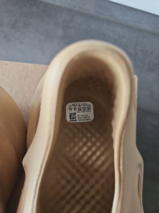 Adidas Foam Runner Marrón Talla 46