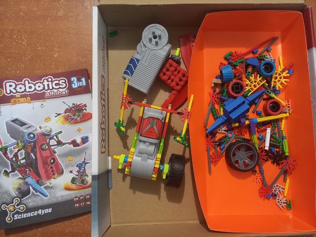 Robotics Alphabet: Robot de construcción 3 en 1