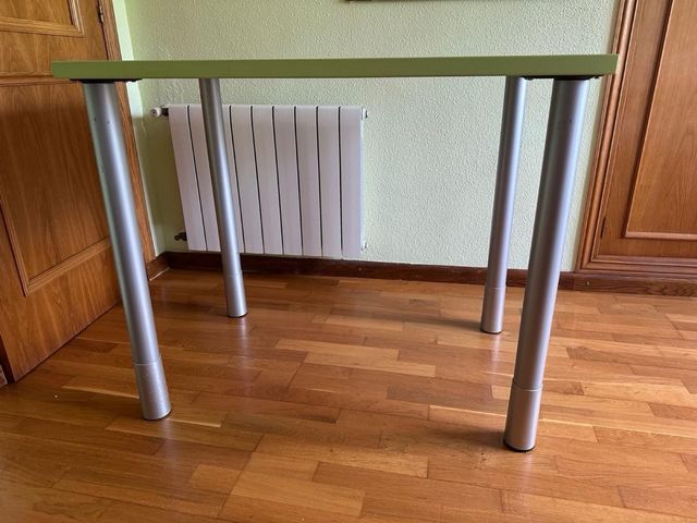 Tavolo verde - metallo e legno