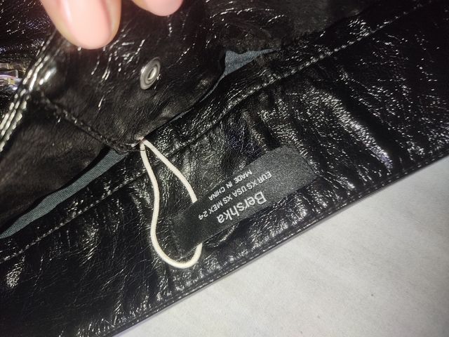 Minifalda negra brillante