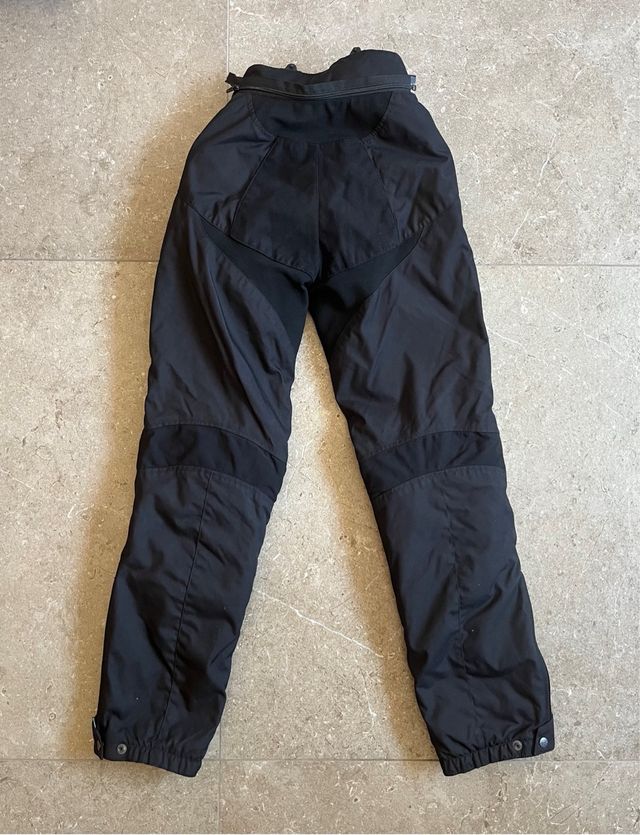 Pantalones moto mujer.