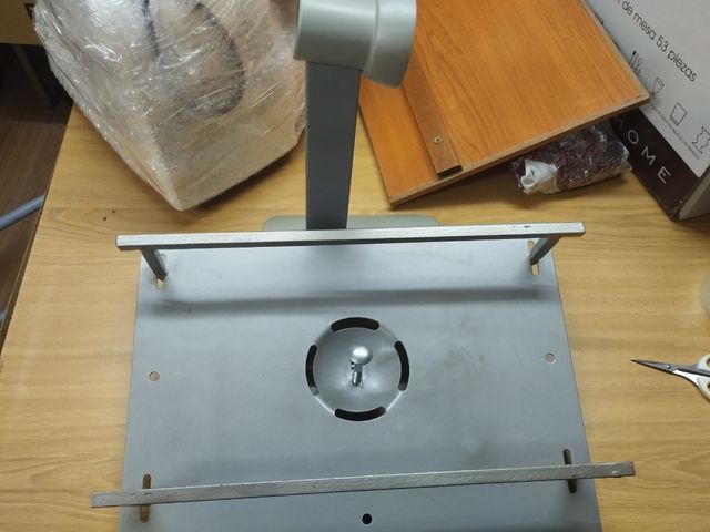 Soporte de Pared para TV/Microondas