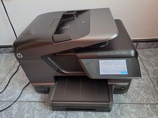 Impresora HP Officejet Pro 8600 Plus + cartuchos